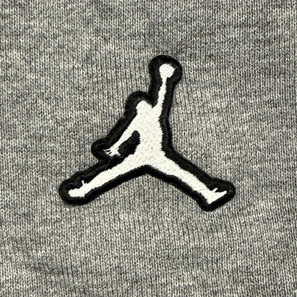 Jordan Sweatshirt Men XL Grey Essentials Fleece Crewneck DN7954-091 Jumpman Logo